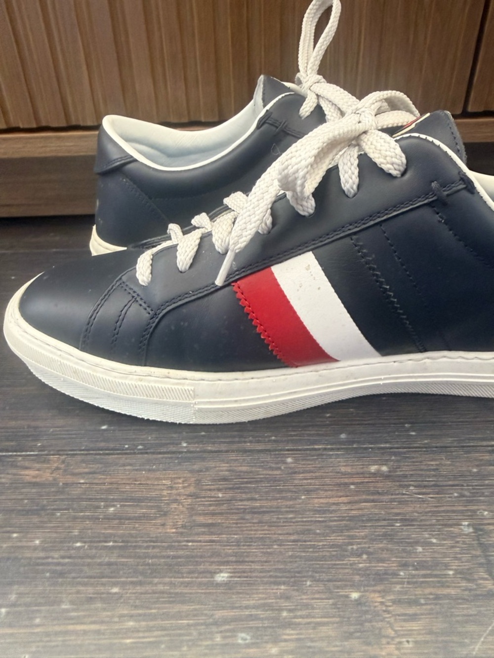 AUTHENTIC MONCLER MENS NEW MONACO LEATHER SNEAKERS, SIZE EU 43.5 (US 10.5), NAVY - Picture 7 of 16
